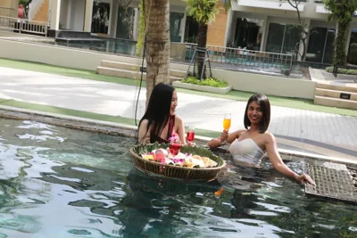 A2 Pool Resort, Phuket Town - scheduled shuttle to Phuket Old Town – Photos 10